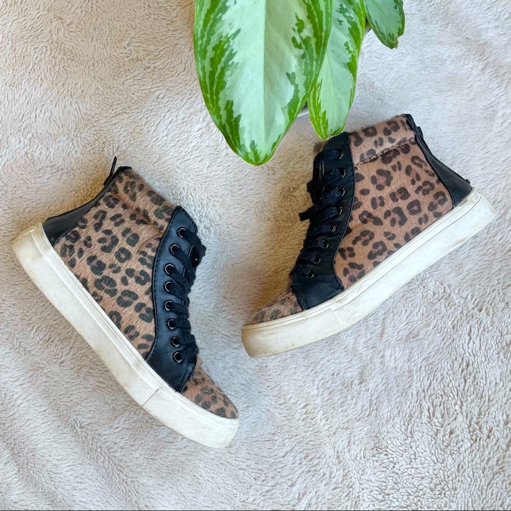 🦅American Eagle Cheetah Sneakers